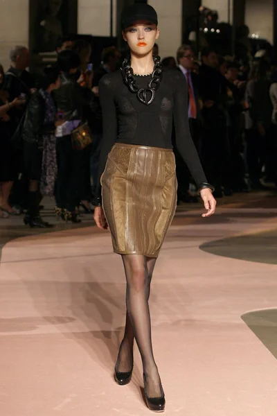 Look 27